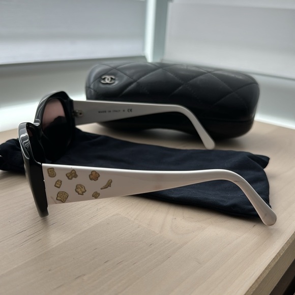 CHANEL Acetate Charms Sunglasses 5123 - black and white - Picture 4 of 12